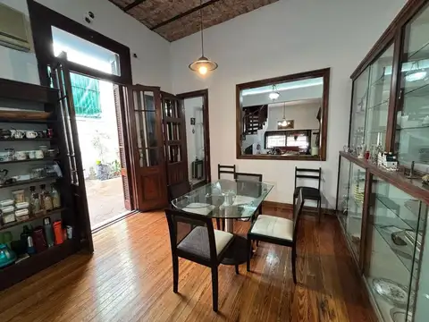 Casa 6 ambientes con 3 baños