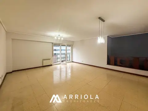 Departamento 4 ambientes con 2 baños