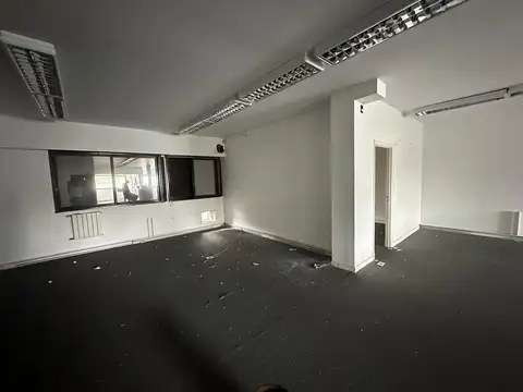 Oficinas en alquiler - 868 m2 - Lote propio sin expensas - 15 cocheras.