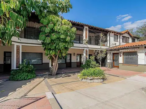 VENTA Oficina Local Galería Comercial Baño Primer Piso Accesos en Boulogne