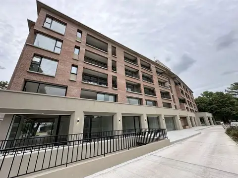 Jose Leon Suarez 1800