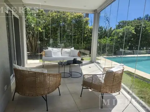 Casa en alquiler de verano en La Comarca, Bancalari