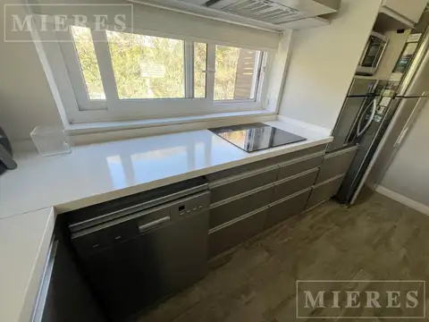 Casa en Alquiler Temporal con 1 cochera