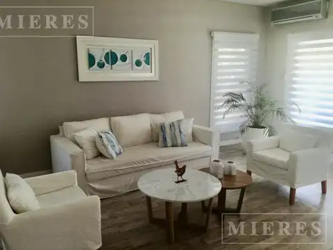 Casa en alquiler de verano en La Comarca, Bancalari