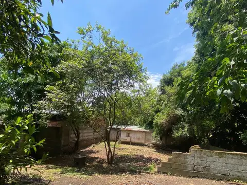 Casa 8 ambientes con 2 baños