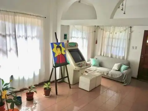 Oportunidad Chalet de 4 ambientes 180 m2 escucha ofertas