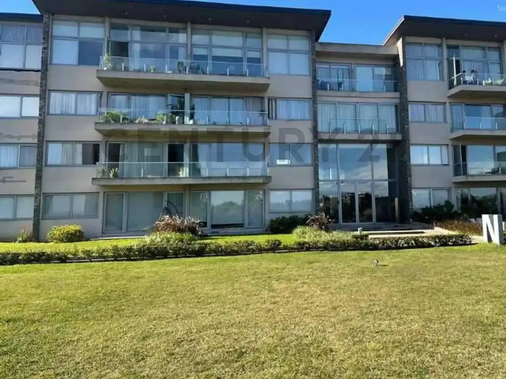 152 6300 , 0° piso - 1 dormitorio con cochera