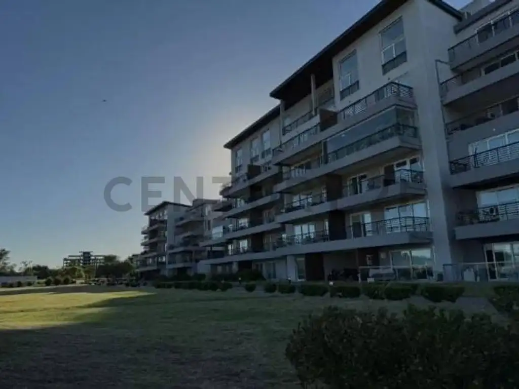Departamento en Venta con cochera