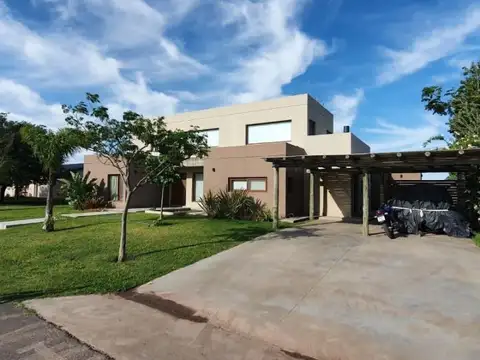 Casa en Alquiler Temporal en Victoria, USD 200