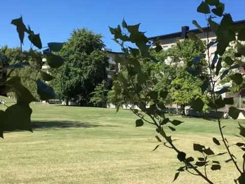 John F Kennedy al 1200