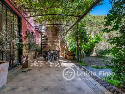Casa 7 ambientes con 5 baños