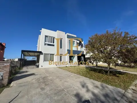 VENTA CASA A LA LAGUNA