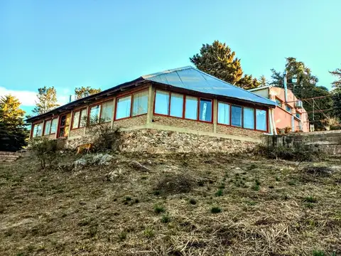 VENTA 2 HECTAREAS CASA Y SALON TANTI  