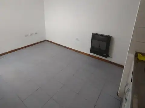 Departamento en Alquiler en Godoy Cruz, $ 400.000