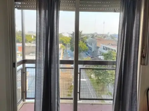 Departamento 3 ambientes - Balcón - Bajas expensas - Escucha ofertas - Baradero