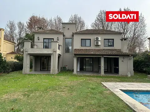 Casa en venta, Ayres de Pilar, 4 cuartos, family, escritorio y dependencia. Piscina.