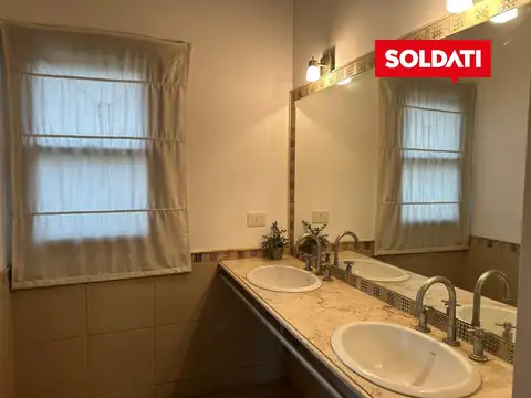 Casa en Venta de 4 dormitorios