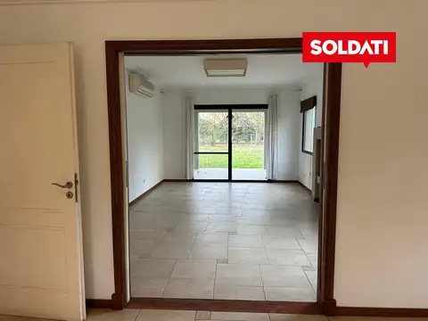 Casa 5 ambientes con 4 baños