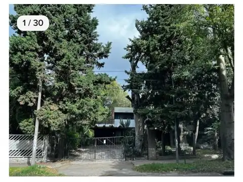 Casa 4 ambientes en José León Suárez, San Martín PBA