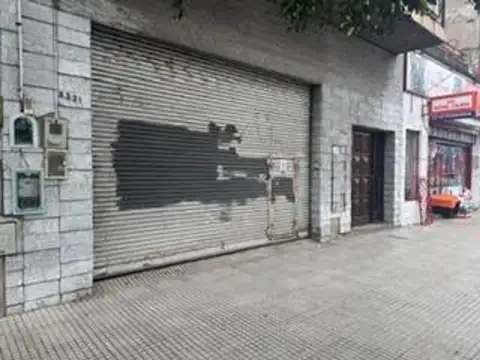 LOCAL O DEPOSITO DE 147 METROS CUADRADOS