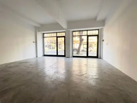VENTA DE LOCAL COMERCIAL EN NUÑEZ