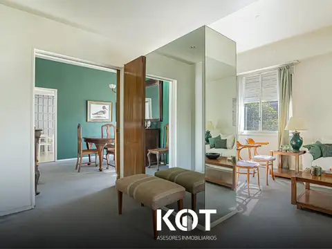 Departamento en venta 5 ambientes con dependencia en Caballito.