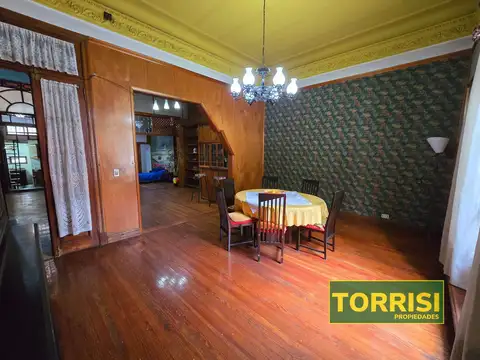 Depto Tipo Casa en Venta de 5 ambientes
