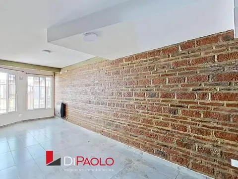 Depto Tipo Casa en Alquiler de 3 ambientes