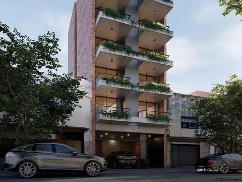 Oficina comercial con patio en Barrio Lourdes