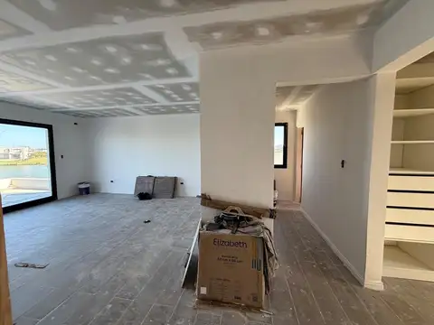 Casa 5 ambientes con 3 baños