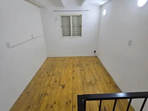 Depto Tipo Casa en Venta 40 años