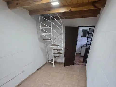 Departamento de pasillo un dormitorio 