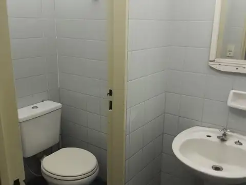 Venta  de  Cochera doble  fija y cubierta. Almagro
