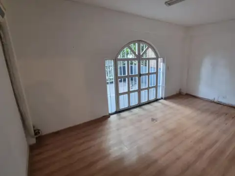 Acassuso 100, Piso 1