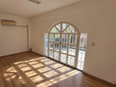 Oficina en alquiler centro de San Isidro