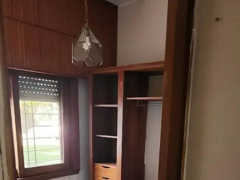 INMEJORABLE PROPIEDAD EN CASTELAR NORTE