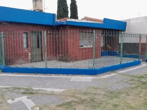 PH EN VENTA CON PATIO LOMAS DE ZAMORA