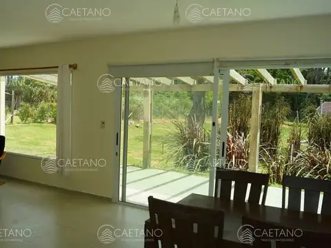 Casa 4 ambientes con 3 baños