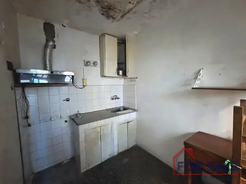 Depto Tipo Casa en Venta 50 años