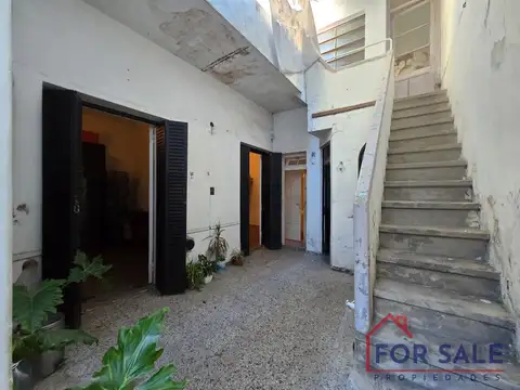 PH 3 Ambientes al Fondo en Planta Baja – A Refaccionar – Sin Expensas