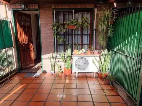 Dúplex en venta c/ cochera en San Miguel