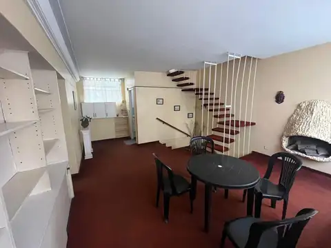 Depto Tipo Casa en Alquiler de 4 dormitorios