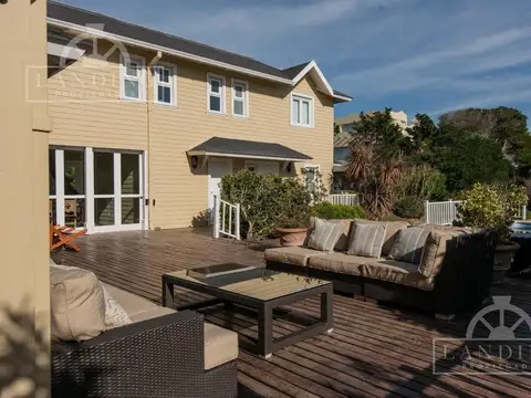 Casa en Venta en Parque Carilo, USD 1.350.000