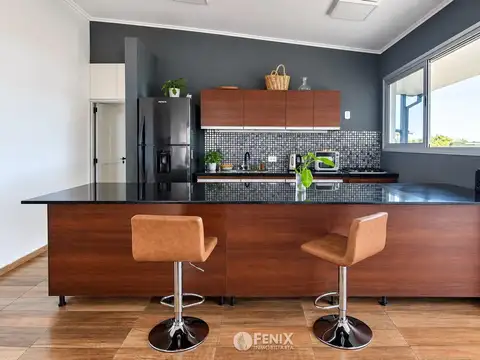 Casa 4 ambientes con 3 baños
