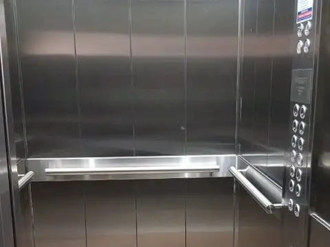 Departamento en Alquiler en Caseros, $ 575.000