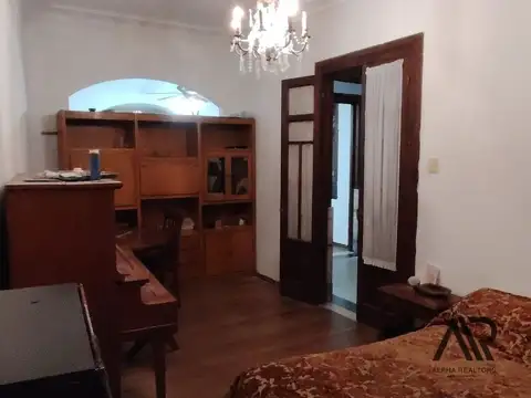 Casa 7 ambientes con 3 baños