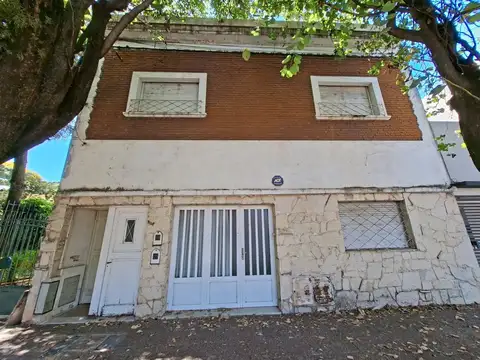 Se alquila PH 2 dormitorios, San Jerónimo al 4100