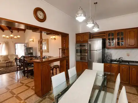 VENTA PH 3-4 DORM TERRAZA Y PATIO - APTO BANCO -AV. 32 ENTRE 134 Y 134 BIS LA PLATA