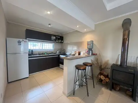 SE VENDE CASA DOS DORMITORIOS Y PILETA EN TANTI 