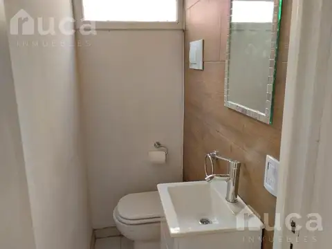 Casa en Alquiler con 1 cochera